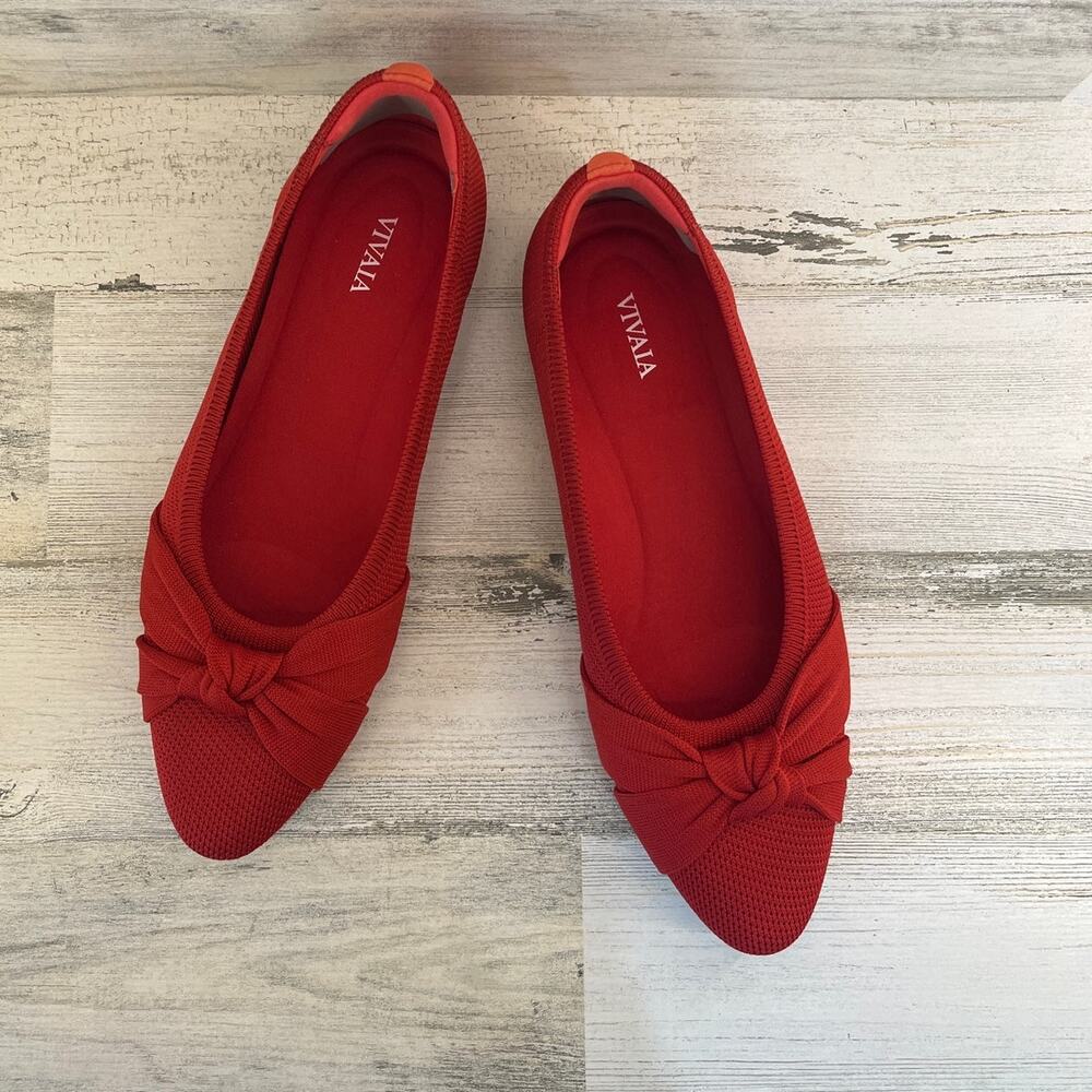 Knot-Front Pointed Knit Ballet Flats in Red - Picture 7 of 9